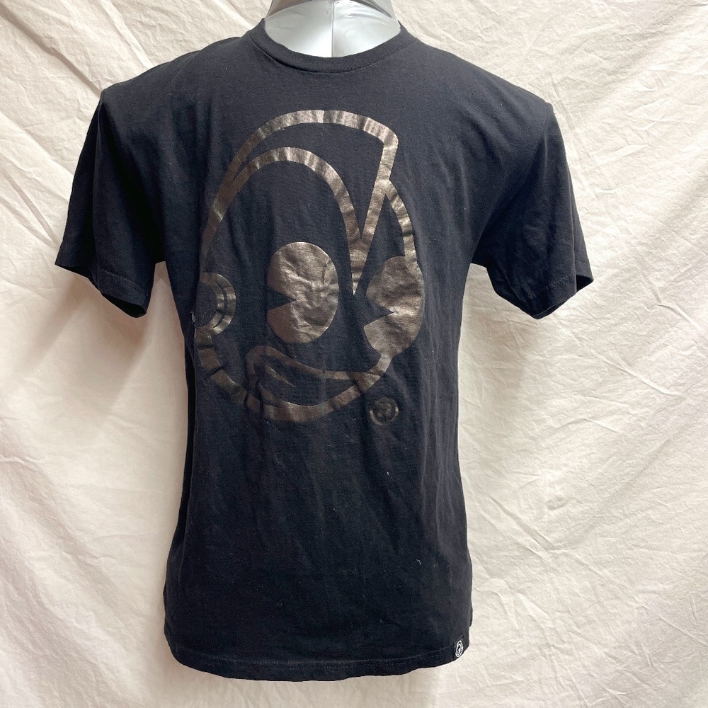 Kid Robot Graphic T-Shirt – Size Medium